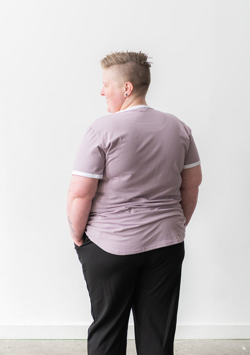 Le t-shirt Perfect Ringer en lilas/blanc