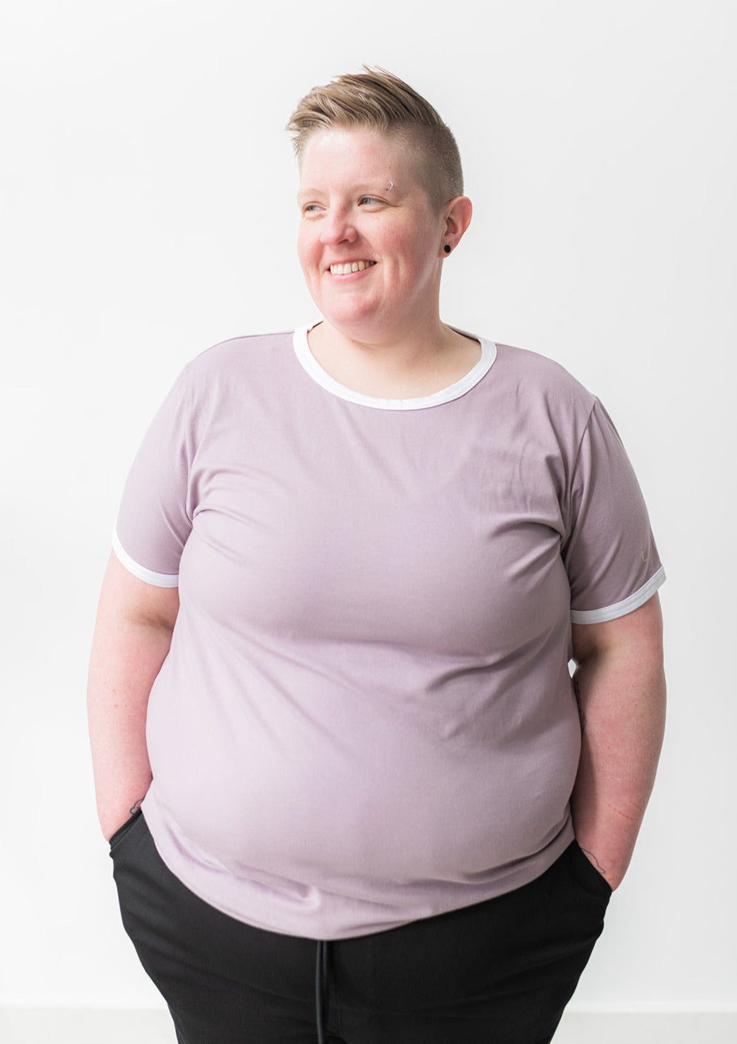 Le t-shirt Perfect Ringer en lilas/blanc